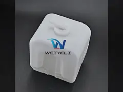 Excavadora Tanque de expansión del refrigerante del radiador de plástico SK55 SK60 SK70 SK115 SK135SR Cisterna de agua auxiliar Tanque de expansión de reserva Maquinaria industrial Repuestos video