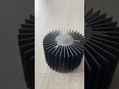 Perfil industrial de alumínio, perfis de alumínio da extrusão do dissipador de calor com o corte, batendo