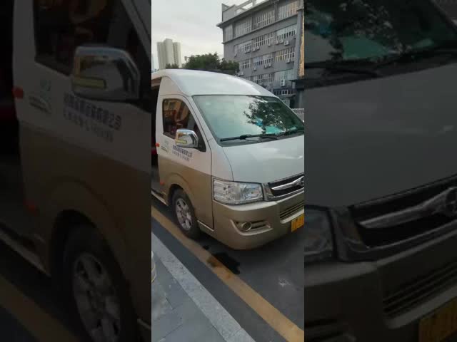 92L o ano 2017 a gasolina de 20 assentos usou o ônibus da pousa-copos de Toyota
