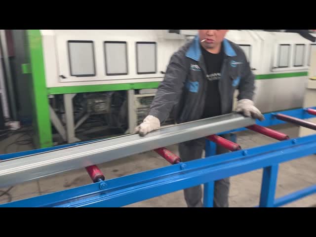 Rolo ereto do feixe de caixa que forma o armazém da máquina com pressão do dispositivo da liga