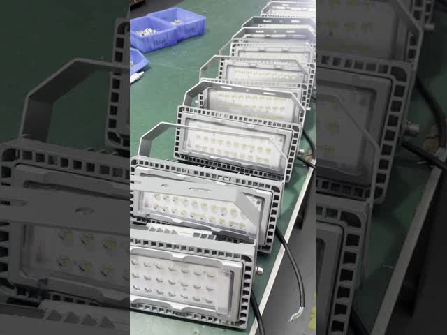 High Brightness IP66 Waterproof Dimmable LED Modular Flood Light for Outdoor Applications
