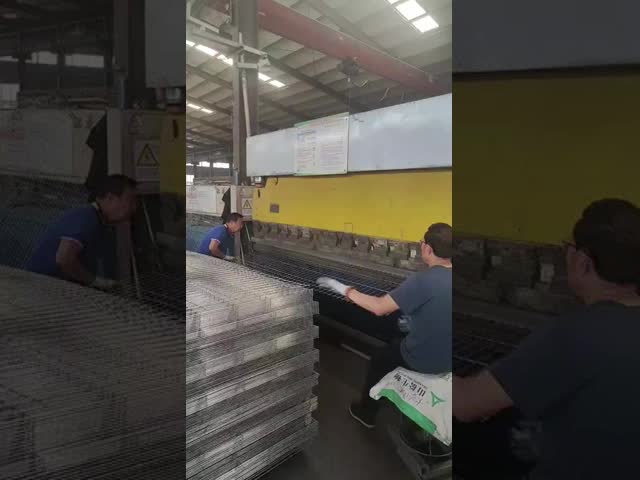 Painel de rede de arame soldado 3d curvo revestido em pvc cerca de aço galvanizado