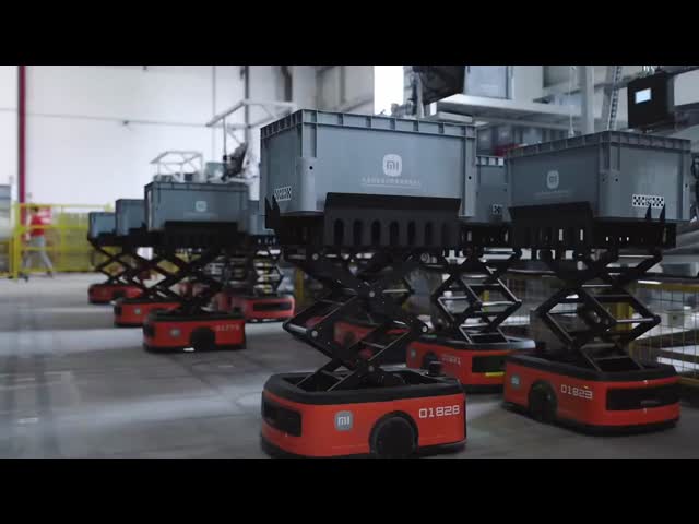 潜伏式リフティング マックスロード 600kg AMR 倉庫設備システム QRコード 視覚
