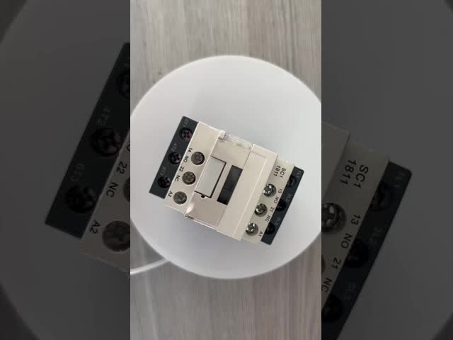 380V コイル AC 電磁接触器 LC1 D09 D18 D32 D40 3 相 220V 9A