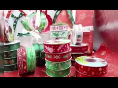 Fabrika toptan Noel kurdeleleri, sıcak damgalama poliester kurdeleleri, tatil süsleme hediyeleri, hediye kutuları, ambalaj kurdeleleri, sınır ötesi