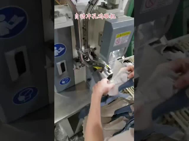 製造工場向け自動空気圧式穴あけ・ハトメ加工靴製造機（靴・ハンドバッグ用）