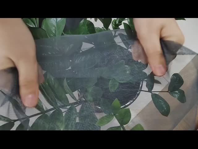 Certified by International Standards Plain Woven Fiberglass Mosquito Mesh Perfect for Window and Door Screen Tear-Resistant