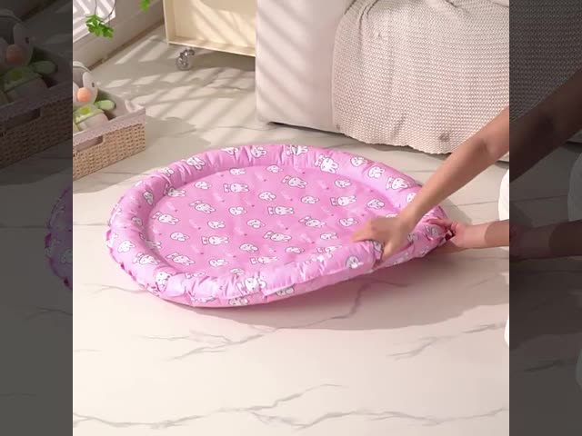 Anti Bite Pet Ice Pad Recyclable Pet Cooling Mat Luxurious For Summer