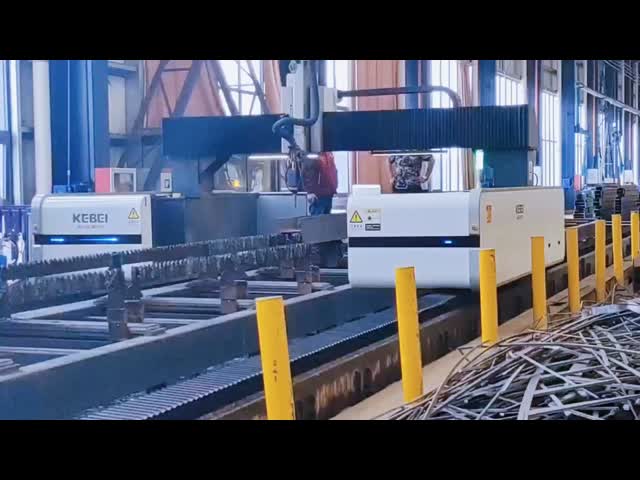 Long-Span Daylighting Skylight From The Expansive Warehousing Steel Structure Warehouse