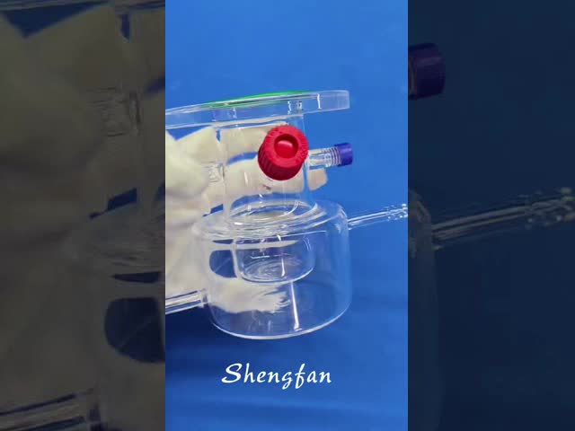 光学機器はケイ素化学GlasswareChemistryの実験室の科学研究所のガラス製品を溶かした