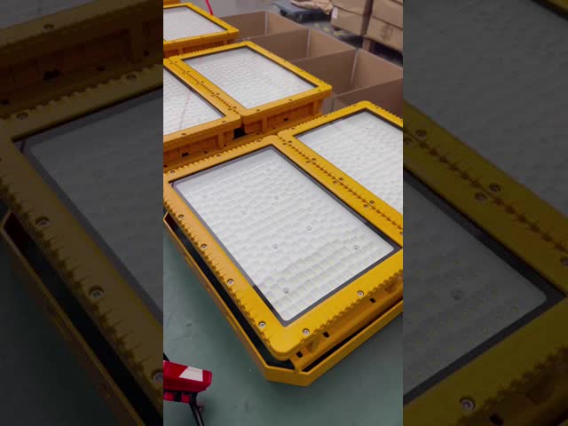50-240W IP65 Explosion Proof LED Flood Light with 50000H Lifespan for Hazardous Locations