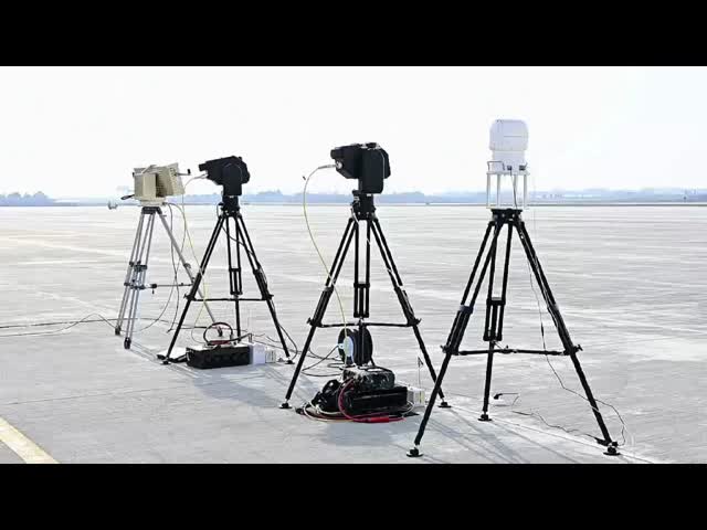 3キロワット出力 500mレーザー対ドローン 多スペクトルセンサーとファイバーレーザー統合対ドローンシステム 迅速な無力化と対応