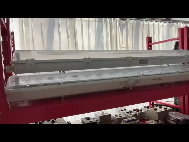 ATEX IECEx 調節可能 防爆LEDチューブライト 36