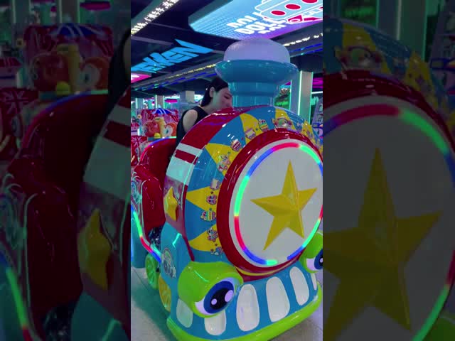 電動子供用乗用車 子供向けカートゥーンキャラクター 屋外での思い出に残る乗り物
