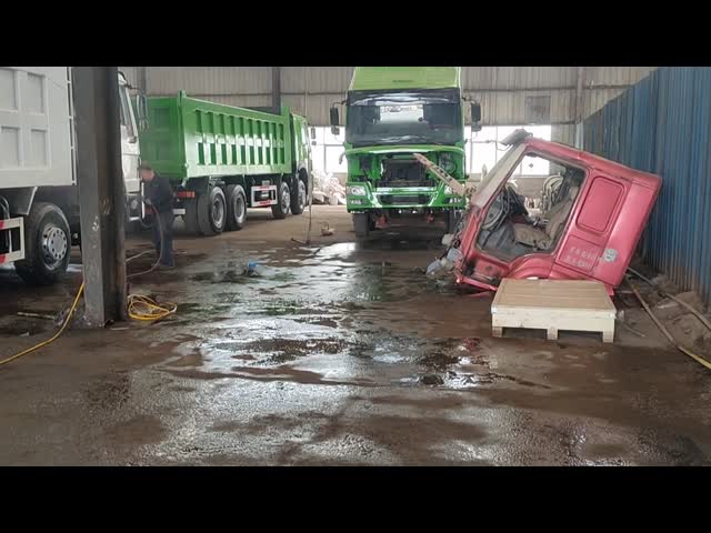 8x4 Tipper Truck Shacman Dump Truck For Sale 2021 Year 30-50 Tons Rocks Sands Transport