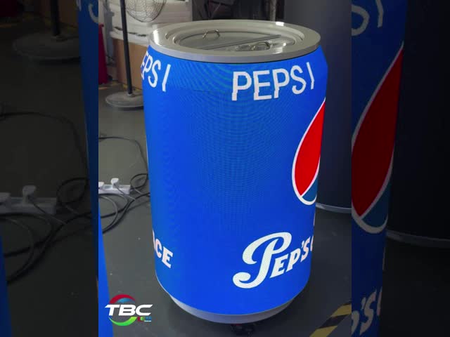 最先端のクリエイティブP1.86mm屋内GOBソーダ缶LEDディスプレイ（冷蔵庫付き）、高度な広告ソリューション向け