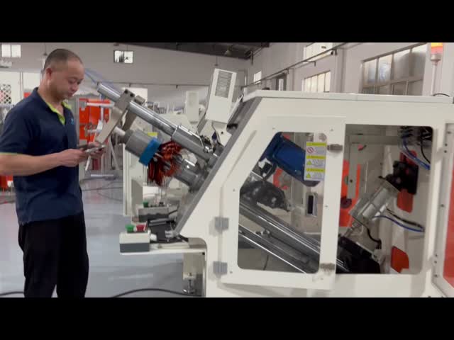 Máquina de inserção de bobina de enrolamento do motor de indução do estator Ventilador totalmente automático Ocilante