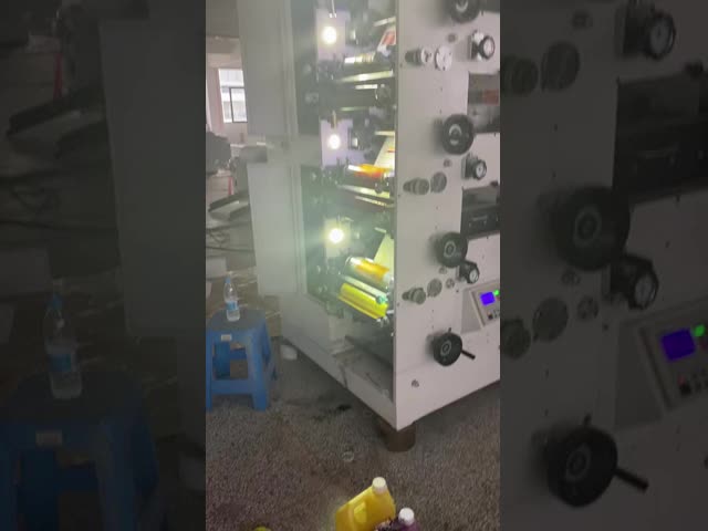 4色CI構造自動ラベルフレキソ印刷機