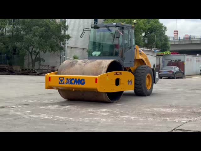 Used XCMG XS223J Vibratory Roller 22 Ton 2.13m Drum Width
