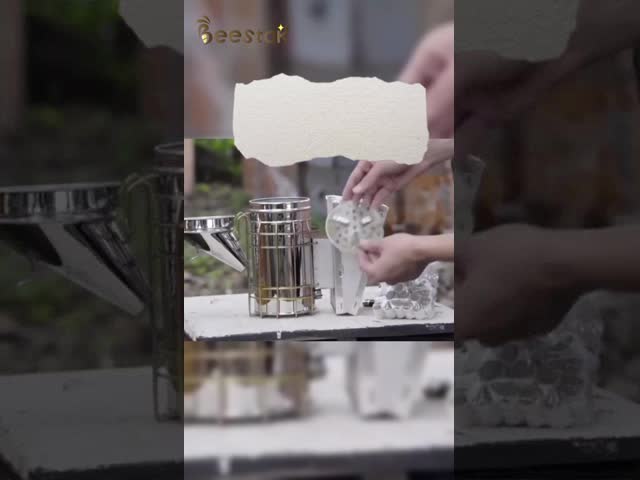 Green American Style Bee Hive Smoker With Atificial Leather Bellow Box For Beekeeping