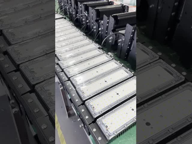 Solar Power Outdoor Lighting Black Remote Control Ip65 Solar Lamp 400W