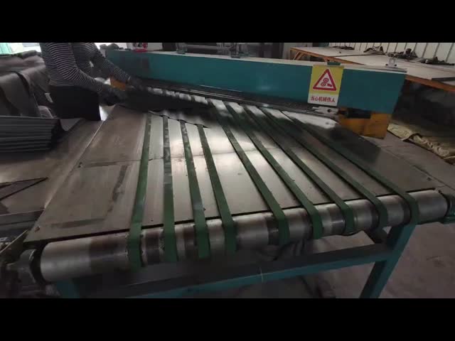 ゴム補償器 DN125 PN16 EPDM T90C 製造長さ 130mm フランジ付き端面 完全に密封