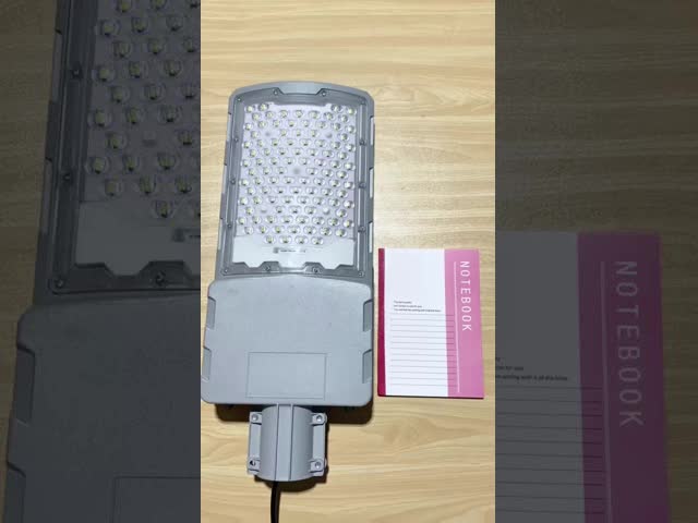 600W 800W All In Two Solar Street Light High Lumen LED Street Light Waterproof