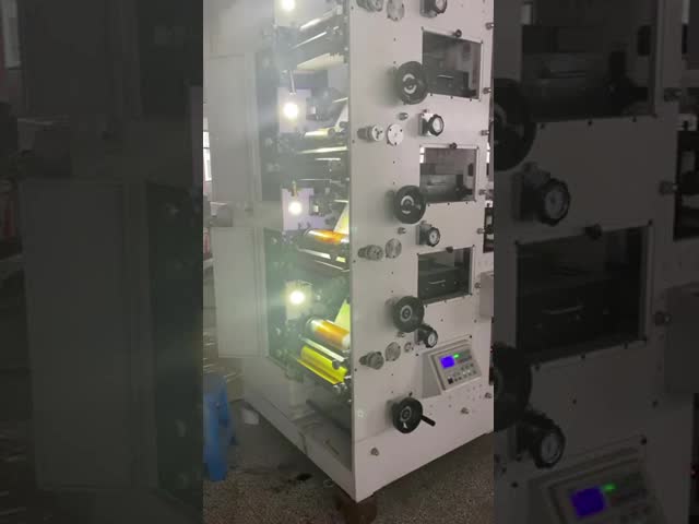 四色フレキソ印刷機 自動印刷長 177.8-355.6 mm 電圧 380V±10%