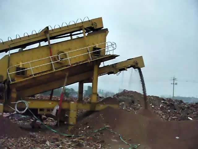 容量100tphおよび移動式粉砕機および携帯用粉砕機の工場価格の構造の不用な粉砕機