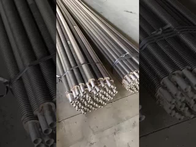 O bimetal sem emenda TP304 do comprimento 18m do refrigerador de ar de DELLOK expulsou tubo de aleta
