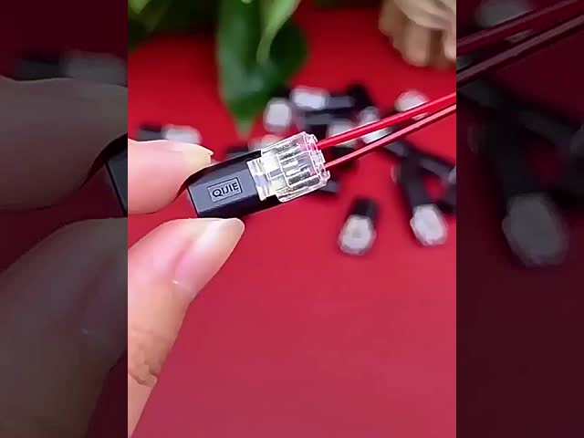 LEDストリップフリー端子台 クイック配線バットジョイントおよびハンダフリー D2 バット端子コネクタ