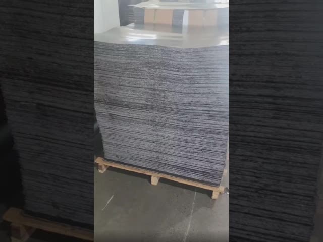 Non-asbestos gasket sheet for diesel engines, heavy machinery, and industrial mechanical gaskets, with metal reinforcement and high temperature resistance