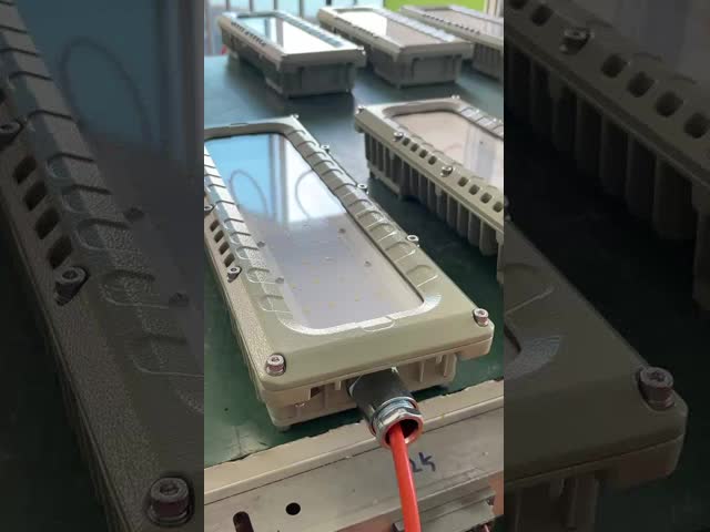 リニアクラス1ディビジョン1 LED防爆フラッドライト 100W IP66防水トンネル