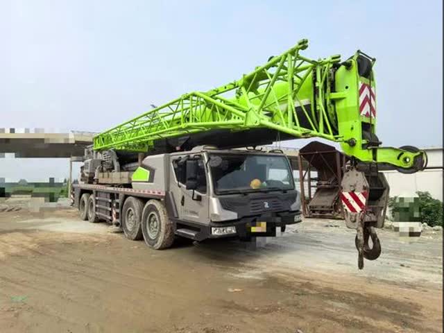 80 Tons Truck Crane 2020 Zoomlion 80T Used Heavy Lifting Crane for Lifting video