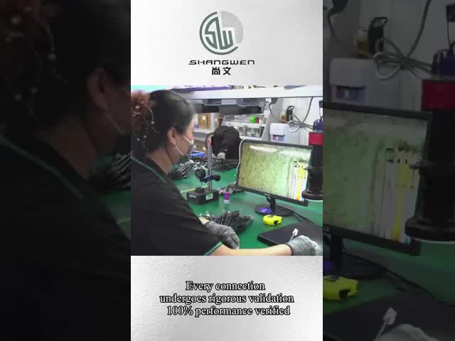 女性 パワーコン IP65 防水 3コアコネクタ プラスチック 黒