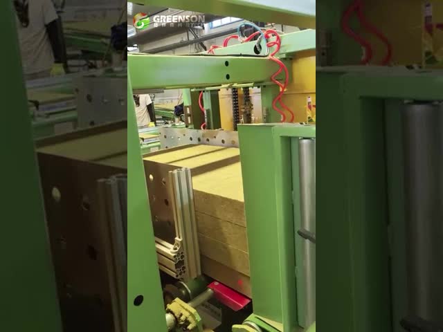 鉱物羊毛板の製造のための岩毛生産ライン機械