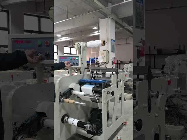 ロータリーブランクラベルダイカット機（スリッター付き）