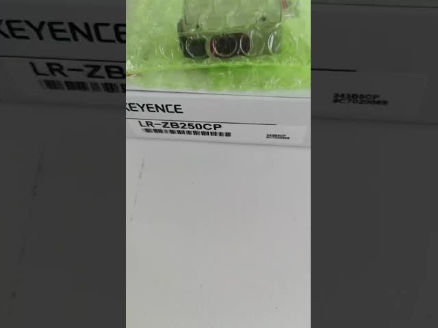 LR-ZB250CP KEYENCE Rectangular W/ M8 Connector Type, 250 Mm