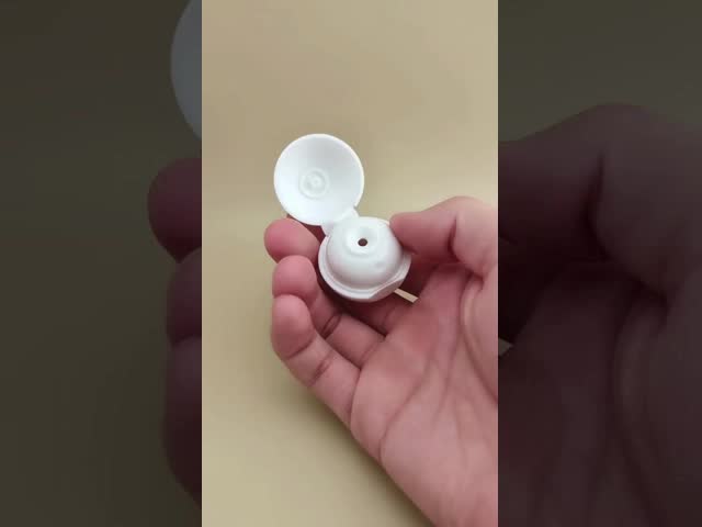 White Plastic Smooth Spherical Lid for Cosmetic Bottles