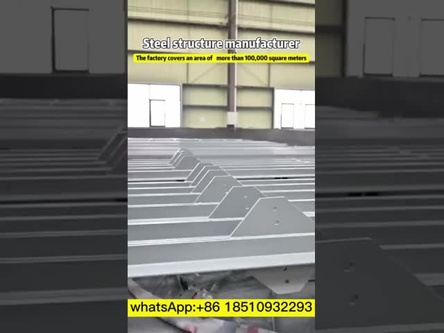 O sopro de areia pinta a construção do telhado do estádio do fardo do quadro do espaço personalizou