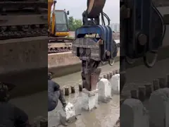 China Multipurpose Sheet Pile Driving Machine , 32Mpa Vibro Machine For Sheet Pile supplier