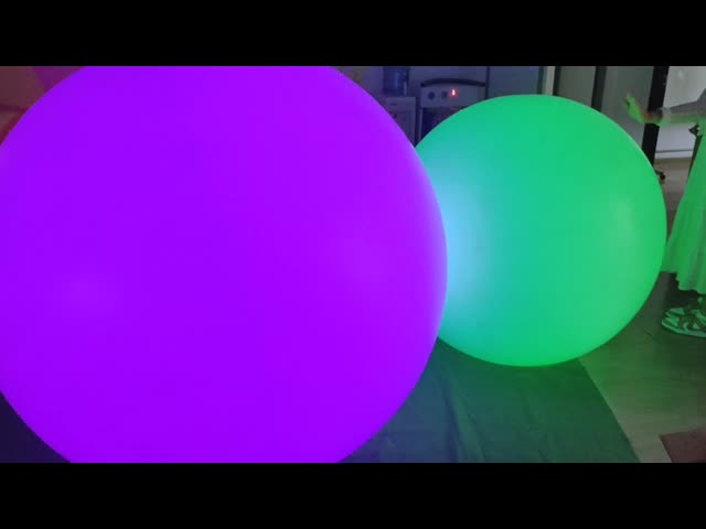 4ft Tap To Change Color LED RGB Interactive Balloon Light For Throwing At Auditoriums