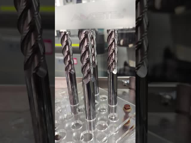 16mm 4 Flutes Solid Carbide Square End Mill For Steel And Alloy Steel Machining