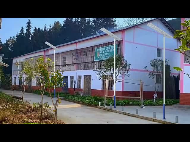 Safety 100w, 200w, 300w Integrated Solar Outdoor Lamps, Waterproof One-piece LED Street Lamps