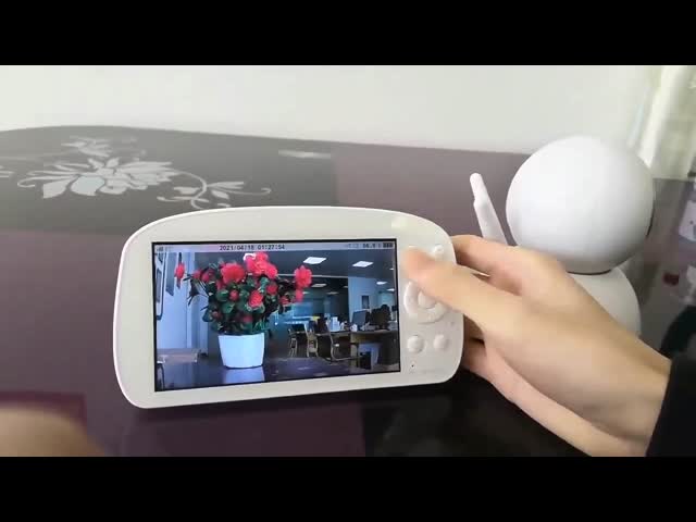 480P Split Screen Baby Video Monitor 2.8 Inch Baby Monitor With Audio For Advertising