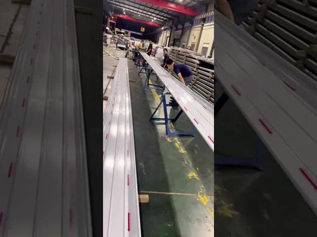 0.13mm-0.8mm Thickness Metal Corrugated Roofing Sheets With 3.85 Cm4/M Section Resistance Moment