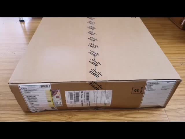 Ciscoスイッチ触媒9500 C9500-16X-E 16の港10Gigスイッチ要素はDNA免許証を発注する必要があります