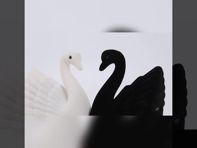 personalized premium velvet swan ring box jewelry packaging for Holiday gifts