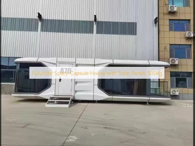 Futuristic Space Capsule House with Solar Panels 500kg