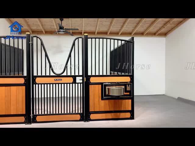 Weatherproof European Horse Stalls For Farms Pine Or Plastic Wood And Durable Design